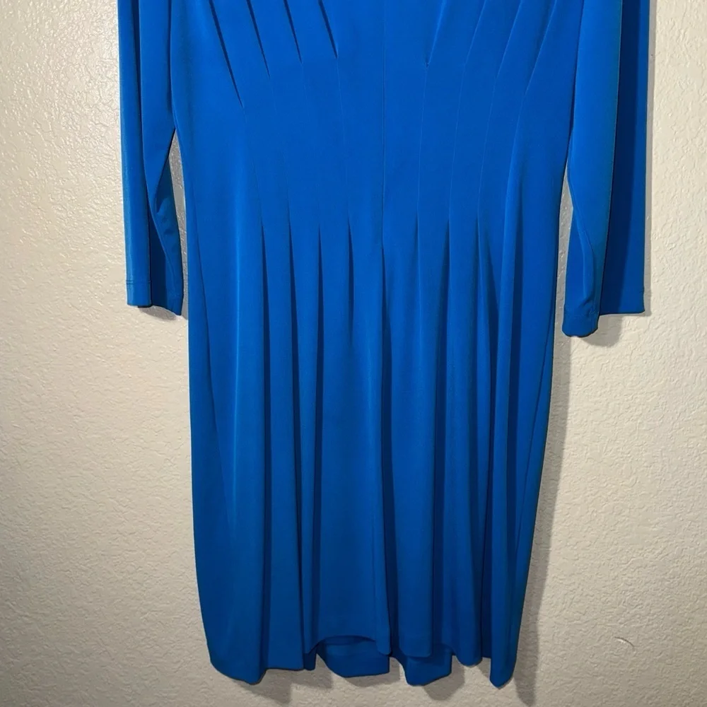 Tahari Arthur S Levine Pleated Dress Women’s 12 Blue 3/4 Sleeve Keyhole Midi